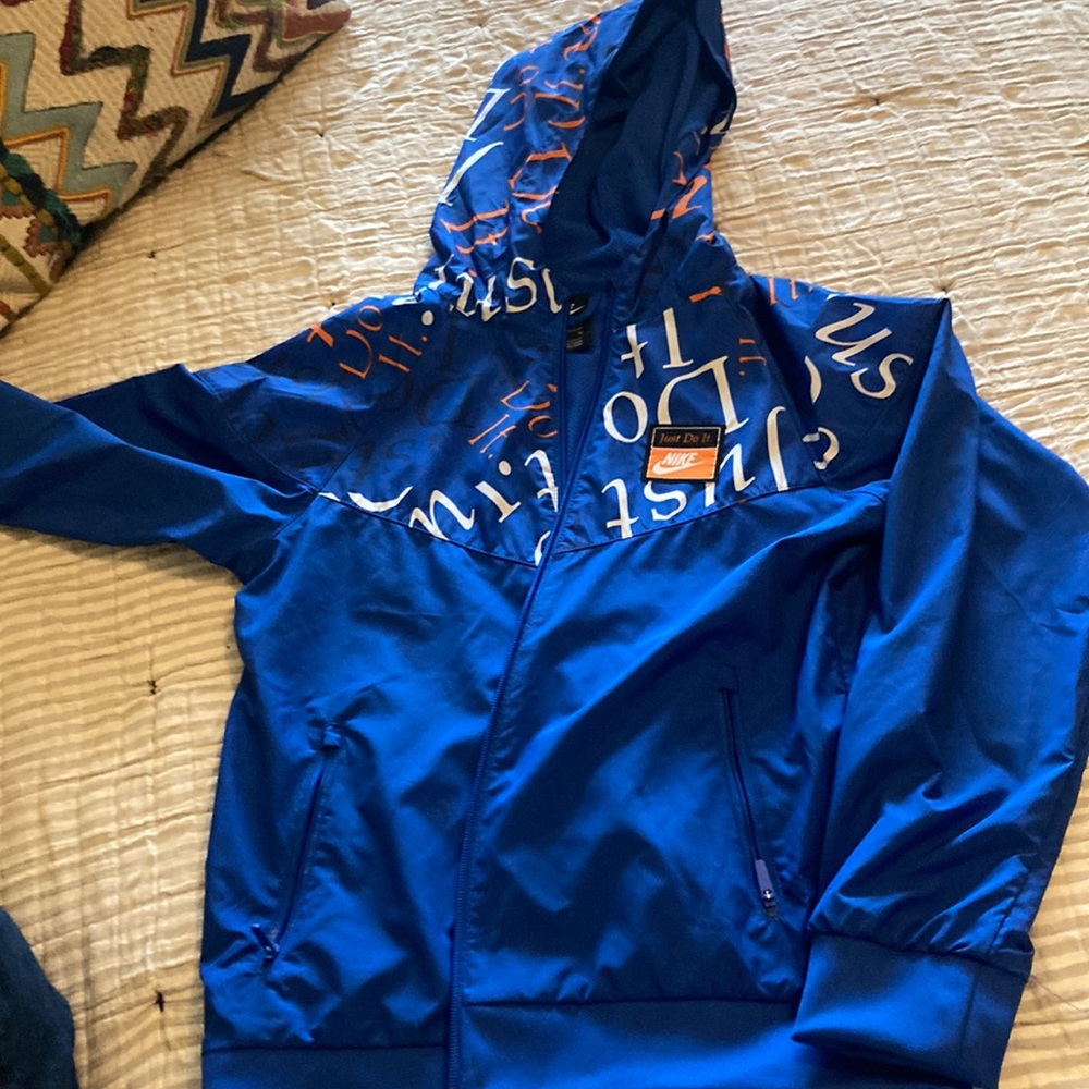 Nike youth M windbreaker